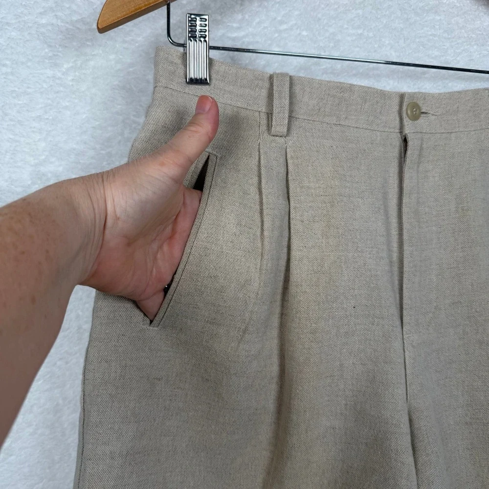 Liz Claiborne Lizsport Shorts Womens 12P Beige Linen Blend Pleated Bermuda B-371